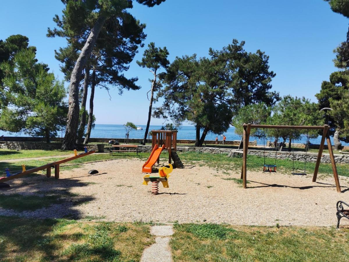 Lara Deluxe Superior 5 Star Apartment, Your Piece Of Heaven By The Sea & Park Novigrad Istria Eksteriør billede