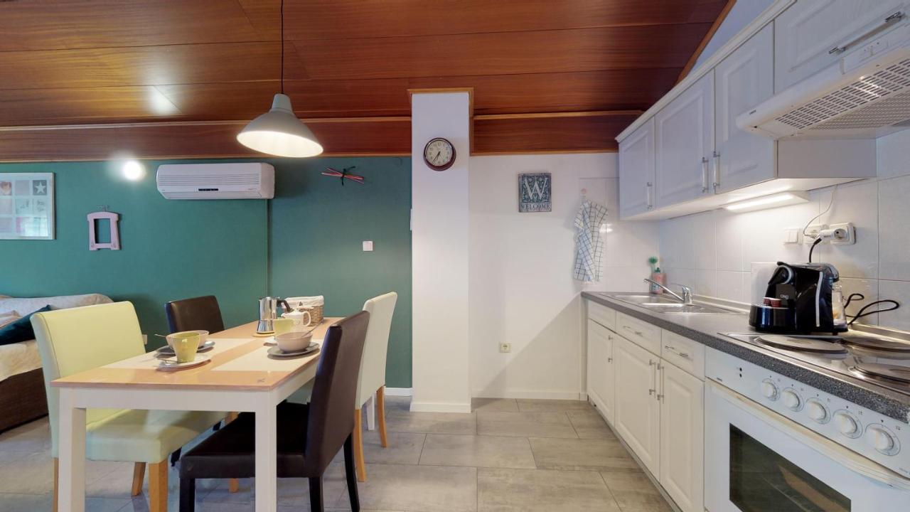 Lara Deluxe Superior 5 Star Apartment, Your Piece Of Heaven By The Sea & Park Novigrad Istria Eksteriør billede