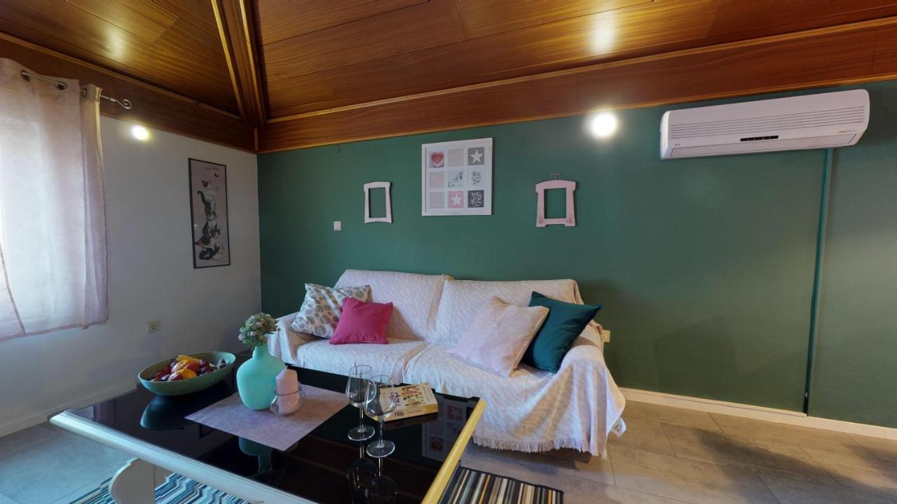 Lara Deluxe Superior 5 Star Apartment, Your Piece Of Heaven By The Sea & Park Novigrad Istria Eksteriør billede